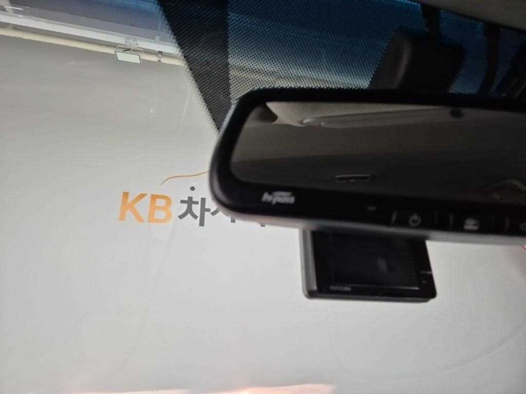 Ssangyong Tivoli 2019 Blanco - Importación desde Corea - HF Imports Iquique - Foto 17