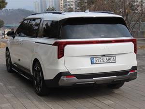 KIA Carnival - Vista 8