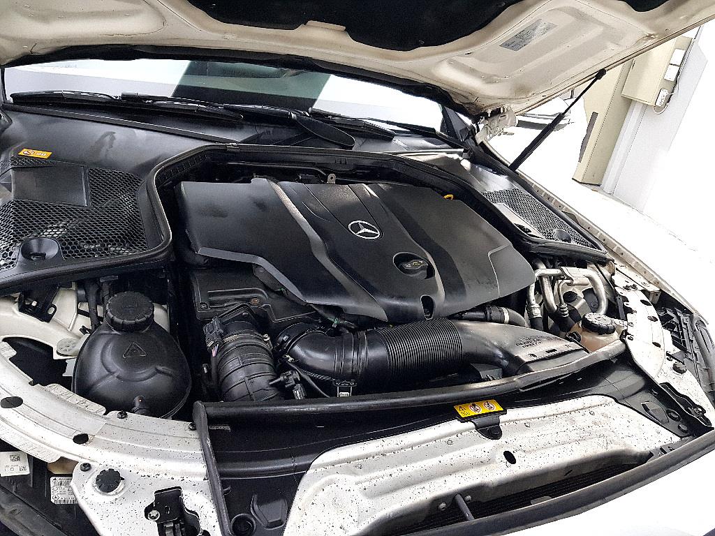 Mercedes Benz C Class - Vista 6