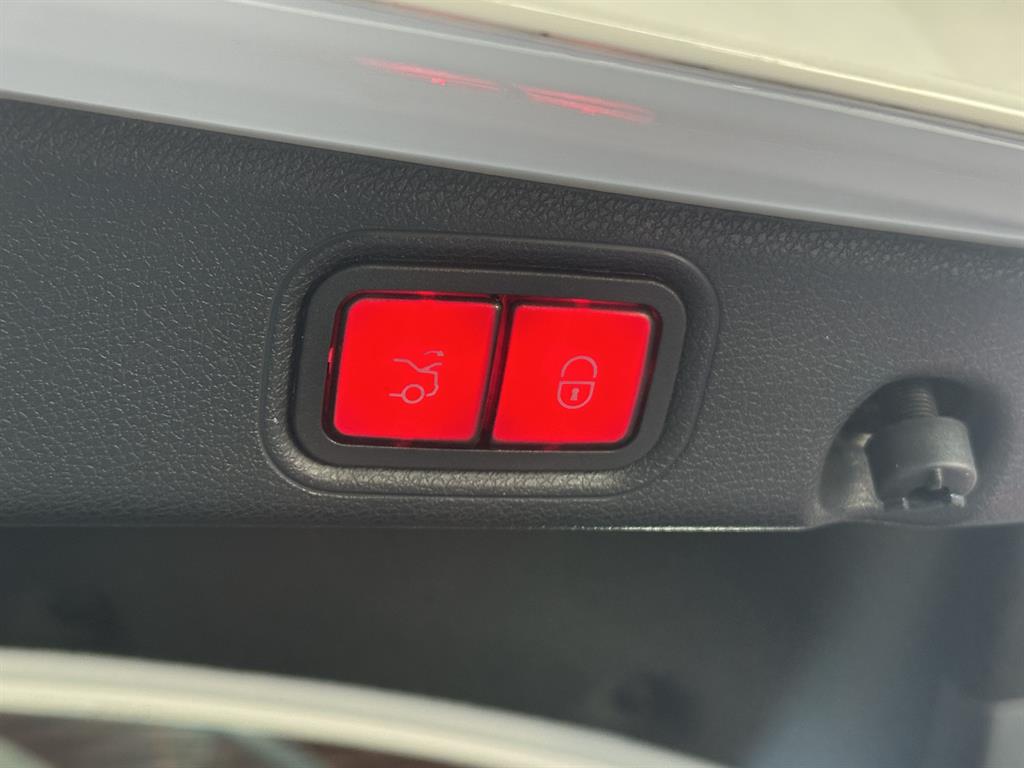 Mercedes Benz E class - Vista 8