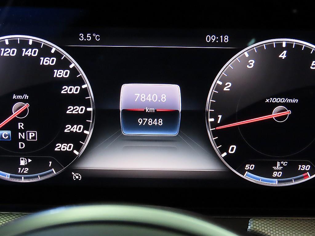 Mercedes Benz E class - Vista 9