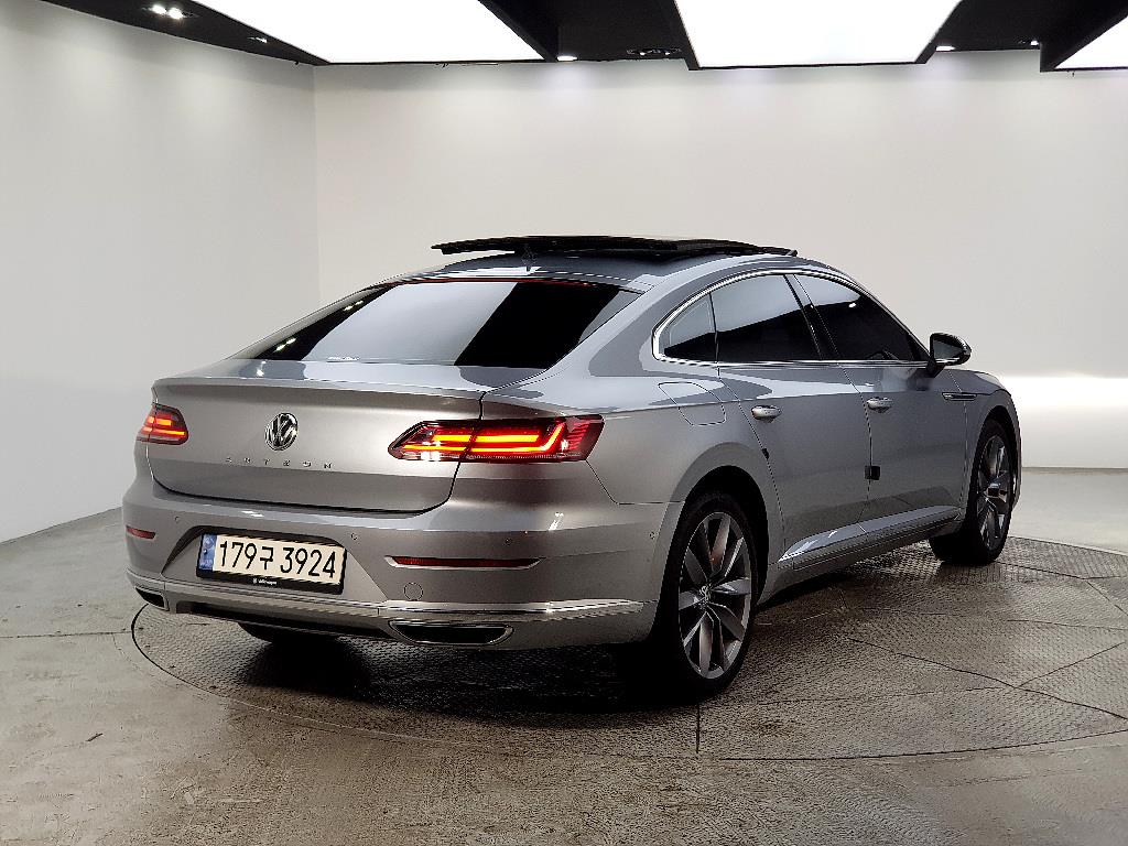 Volkswagen Arteon - Vista 4