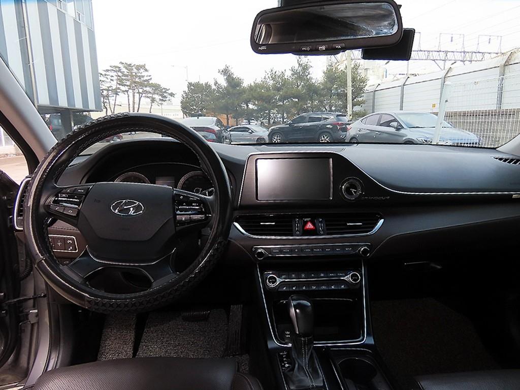 HYUNDAI Grandeur - Vista 7