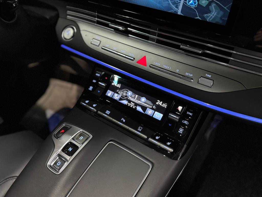 HYUNDAI Grandeur - Vista 9