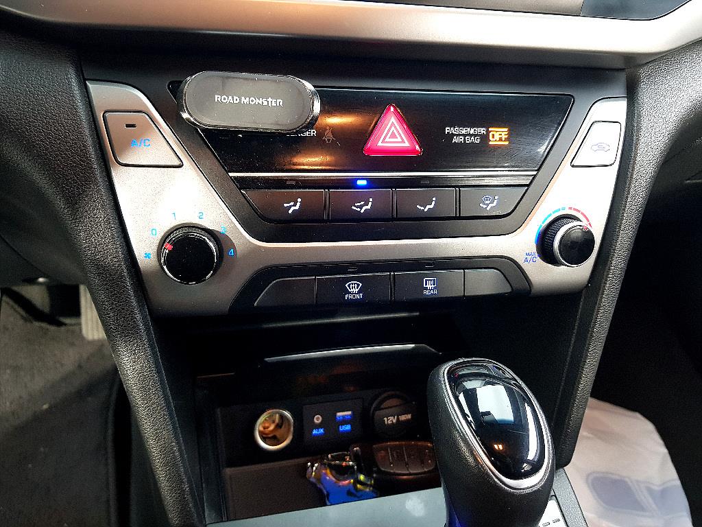 HYUNDAI Avante 2016 Gris - Importación desde Corea - HF Imports Iquique - Foto 13