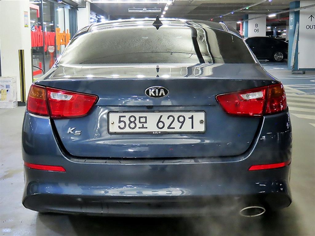 KIA K5 - Vista 5