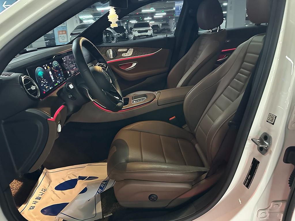 Mercedes Benz E class - Vista 5