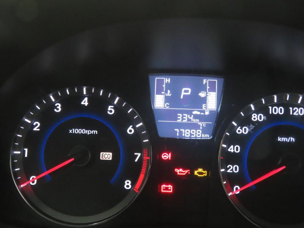 HYUNDAI Accent - Vista 8