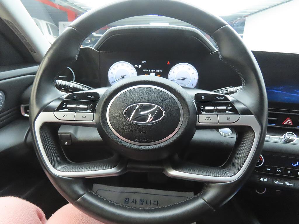 HYUNDAI Avante - Vista 8