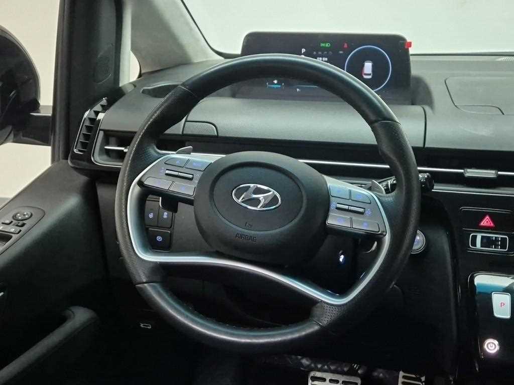 HYUNDAI Staria - Vista 9