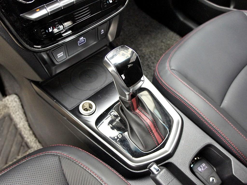 Ssangyong Tivoli 2021 Blanco - Importación desde Corea - HF Imports Iquique - Foto 11