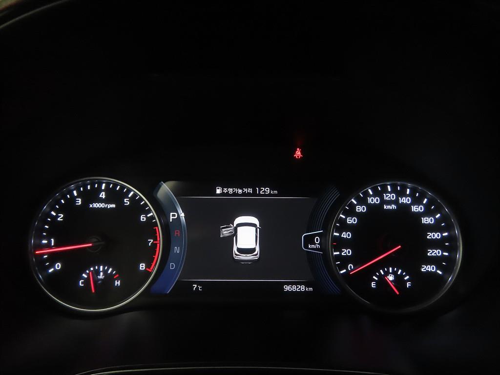 KIA Seltos - Vista 9