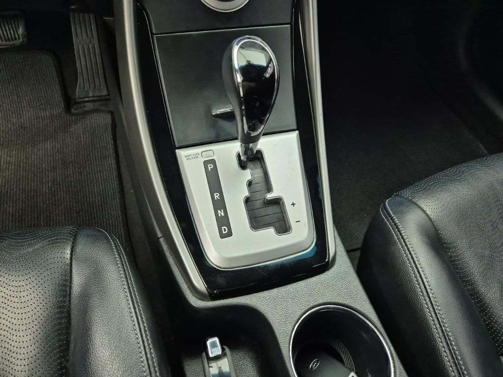 HYUNDAI Avante - Vista 8