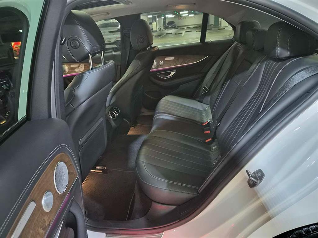 Mercedes Benz E class - Vista 7