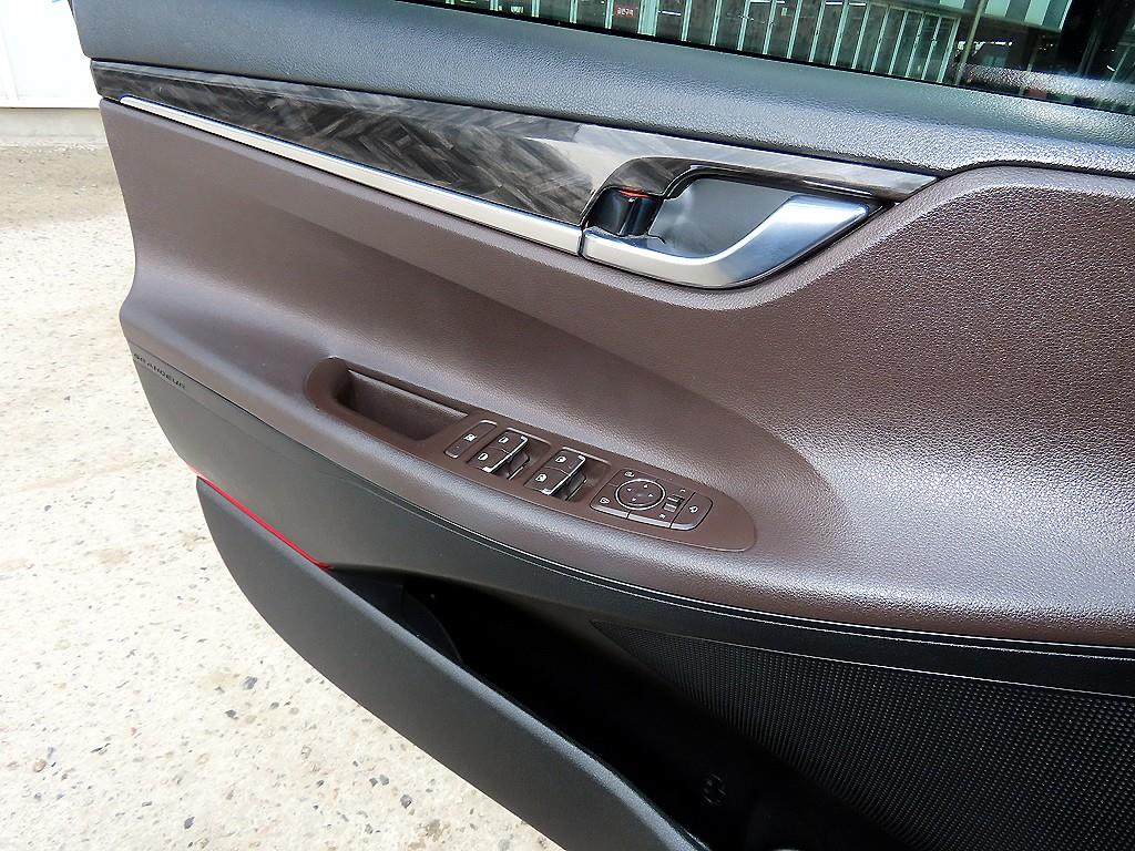 HYUNDAI Grandeur - Vista 12