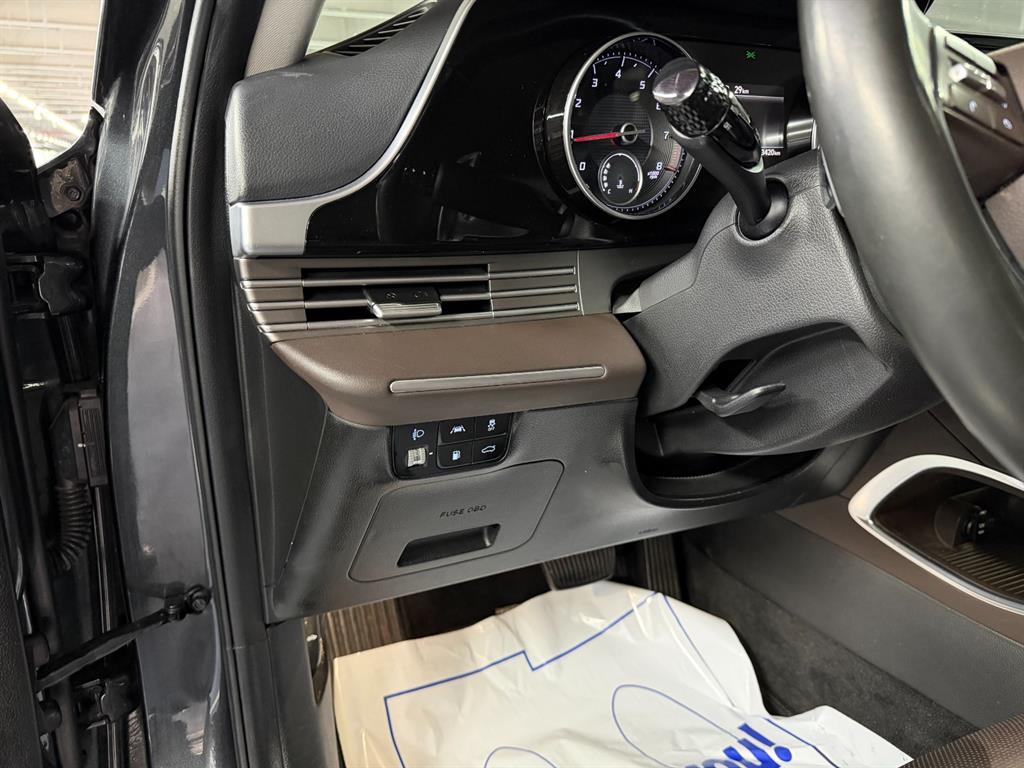 HYUNDAI Grandeur - Vista 10