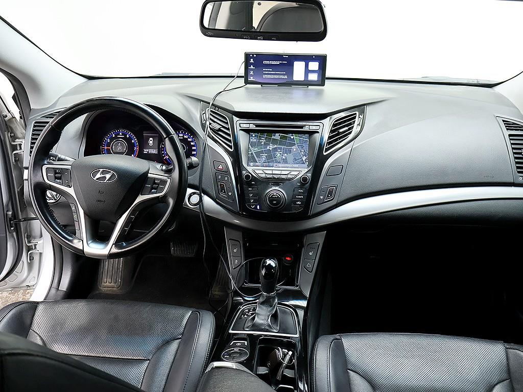 HYUNDAI i40 - Vista 9