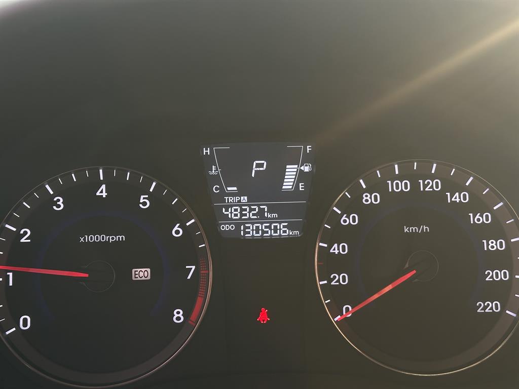 HYUNDAI Accent - Vista 8