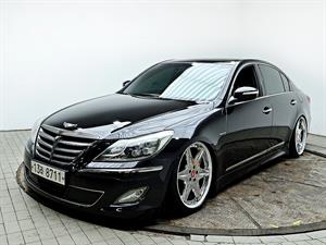 HYUNDAI Genesis - Vista 4