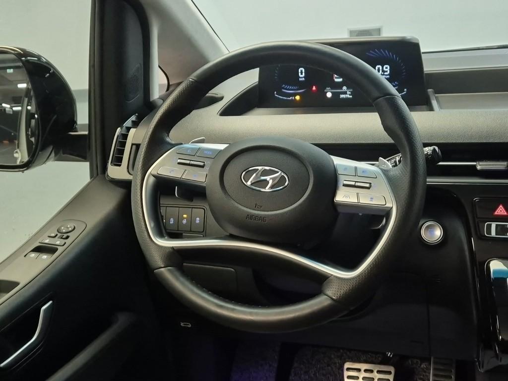 HYUNDAI Staria - Vista 9