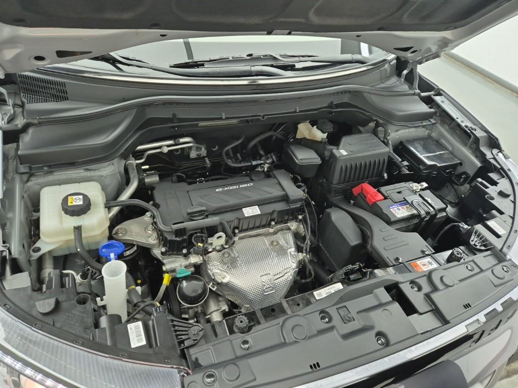 Ssangyong Tivoli - Vista 6