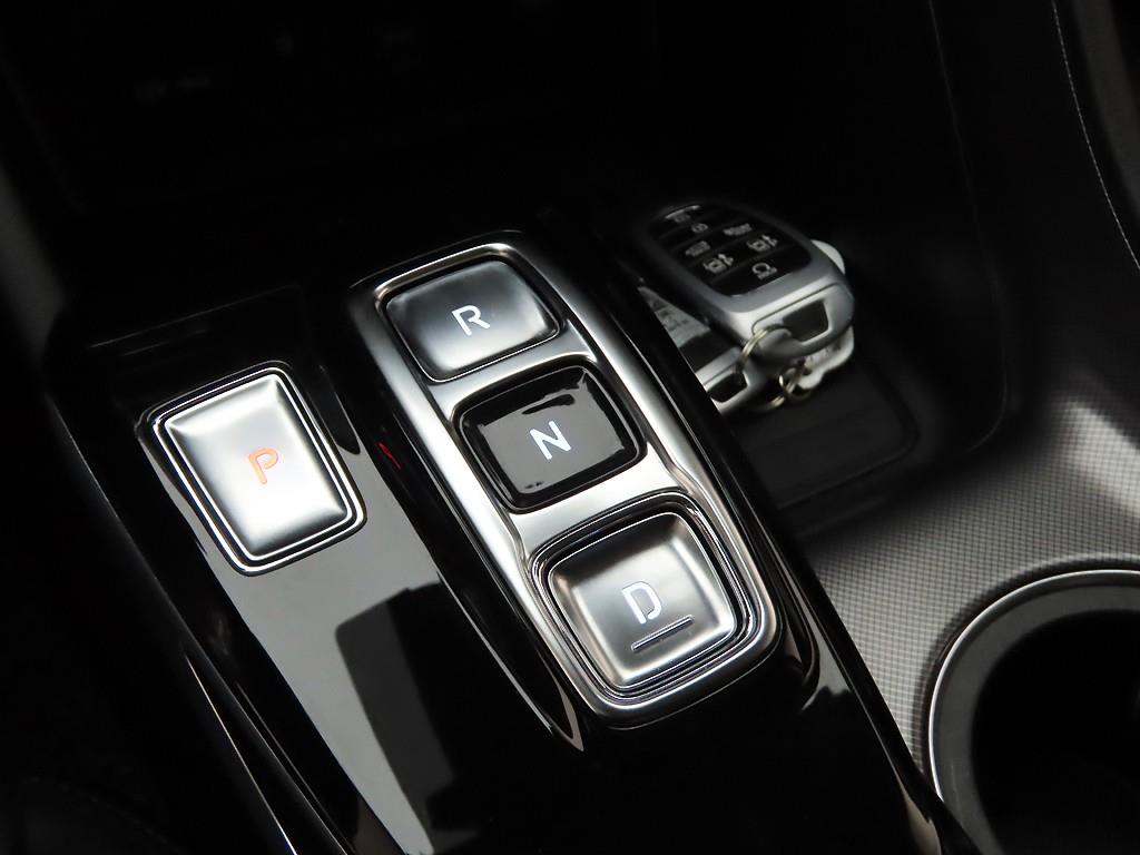 HYUNDAI Sonata - Vista 11