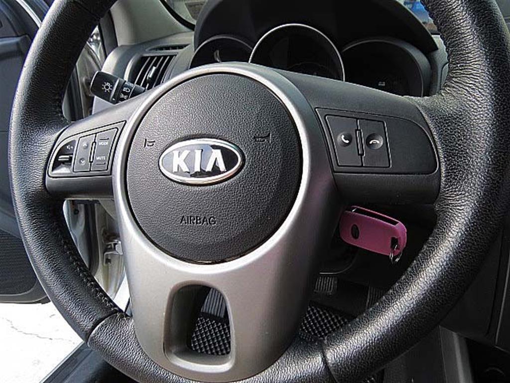 KIA Forte 2010 Plateado - Importación desde Corea - HF Imports Iquique - Foto 9