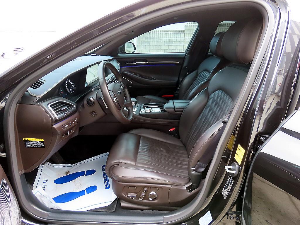 Genesis G90 - Vista 5