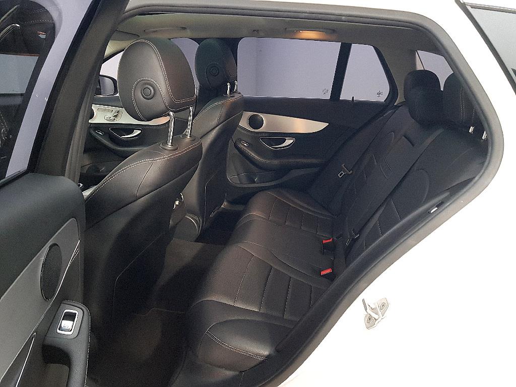 Mercedes Benz C Class - Vista 9