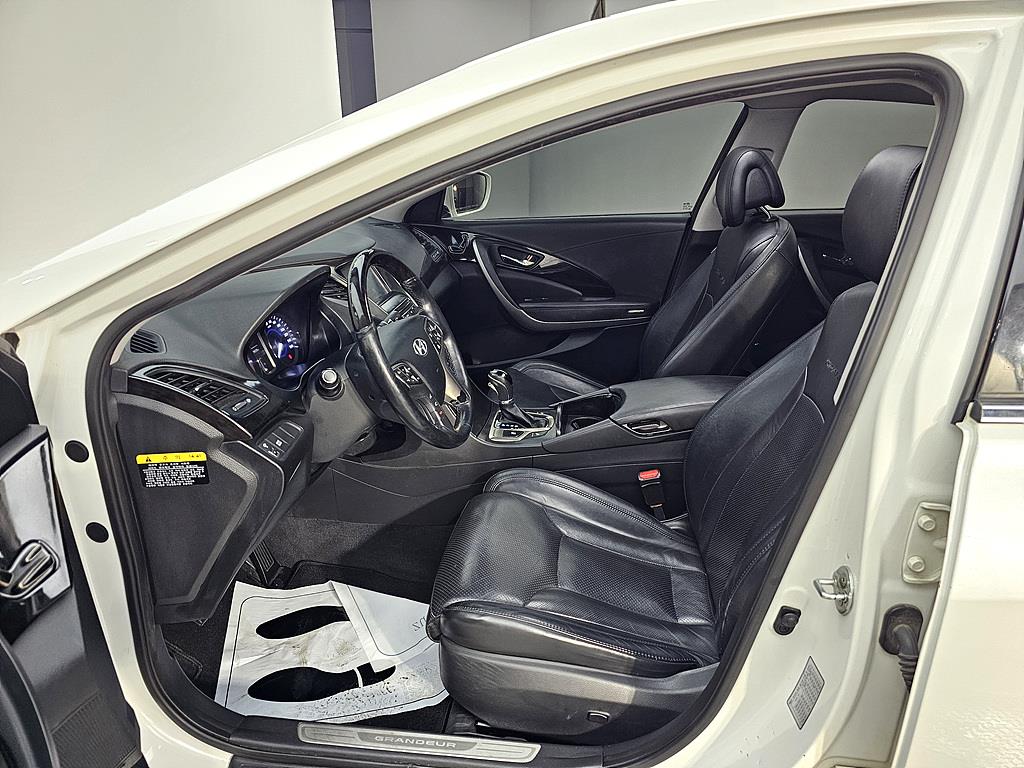 HYUNDAI Grandeur - Vista 8