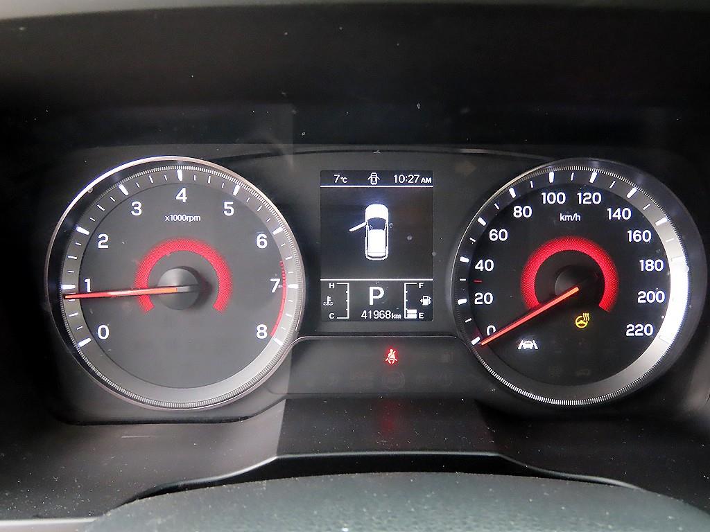 Ssangyong Tivoli - Vista 8