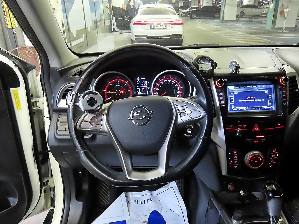 Ssangyong Tivoli - Vista 8