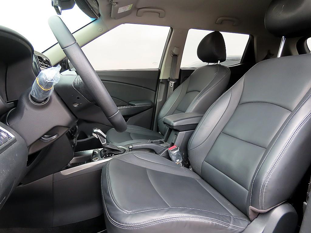 Ssangyong Tivoli - Vista 5