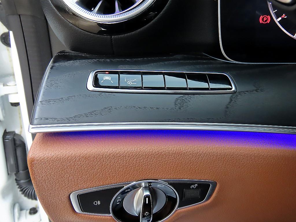 Mercedes Benz E class 2020 Blanco - Importación desde Corea - HF Imports Iquique - Foto 13