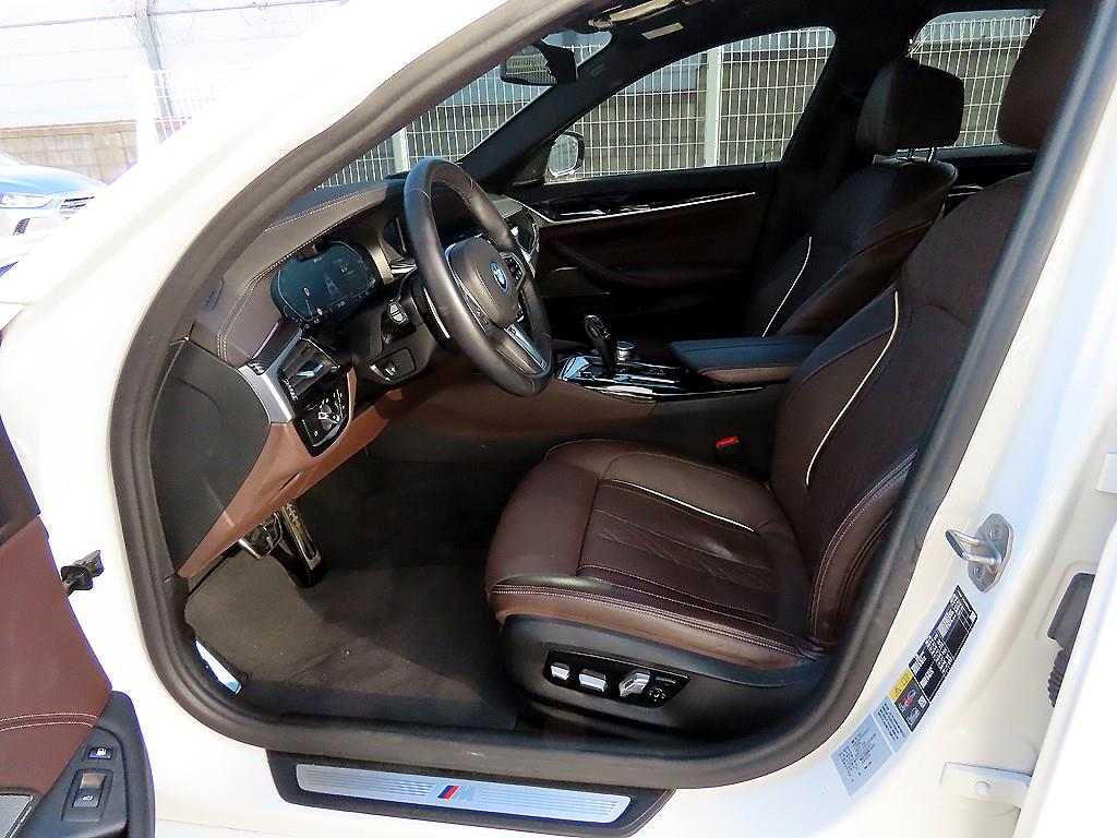 BMW 5 Series - Vista 5