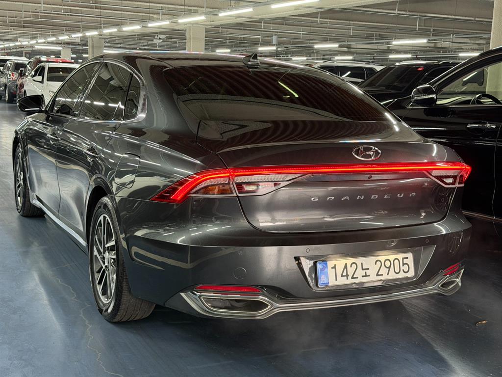 HYUNDAI Grandeur - Vista 4