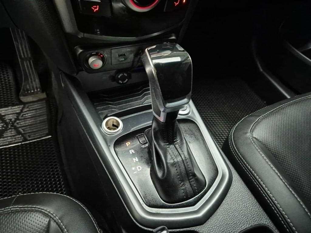 Ssangyong Tivoli - Vista 8