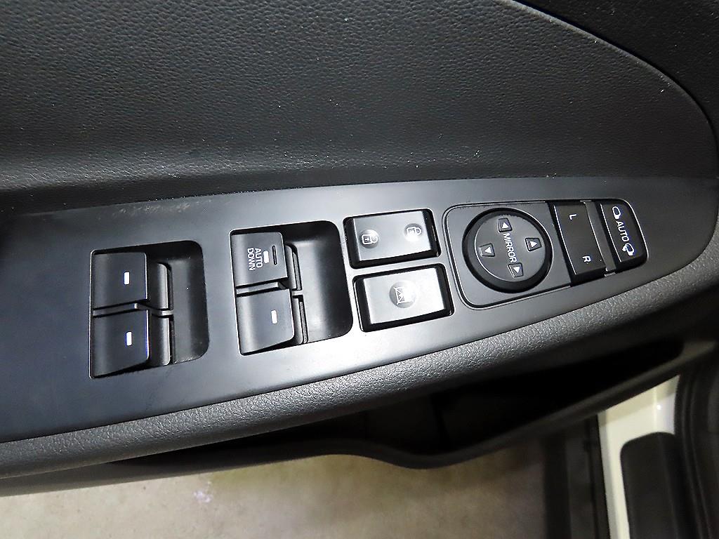 HYUNDAI Tucson 2017 Blanco - Importación desde Corea - HF Imports Iquique - Foto 13