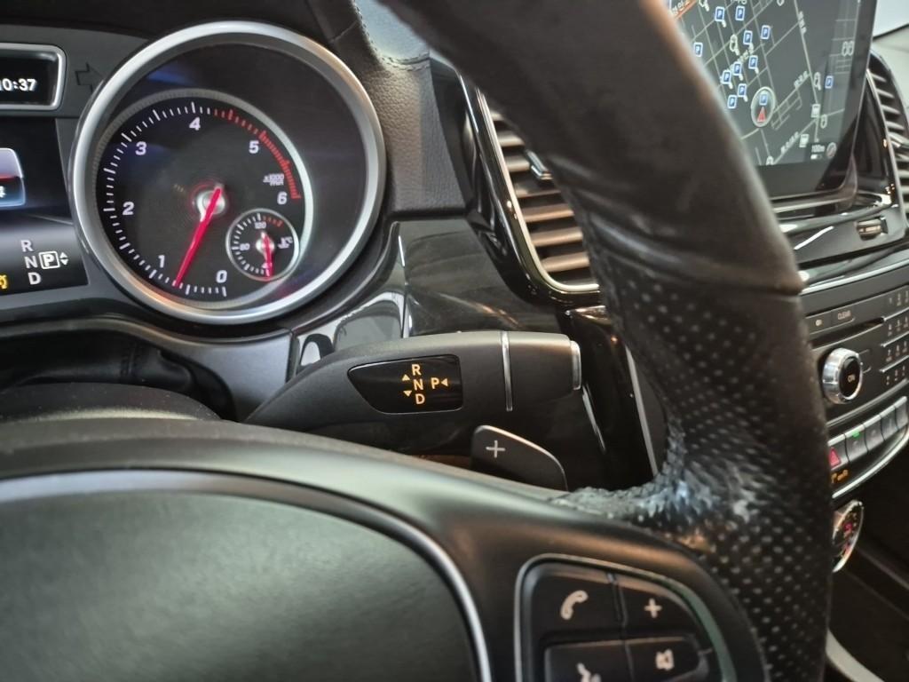 Mercedes Benz GLE Class - Vista 8