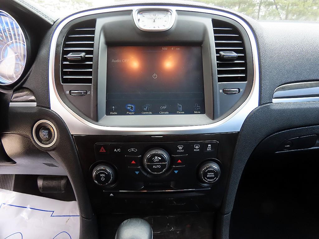 Chrysler 300C - Vista 12