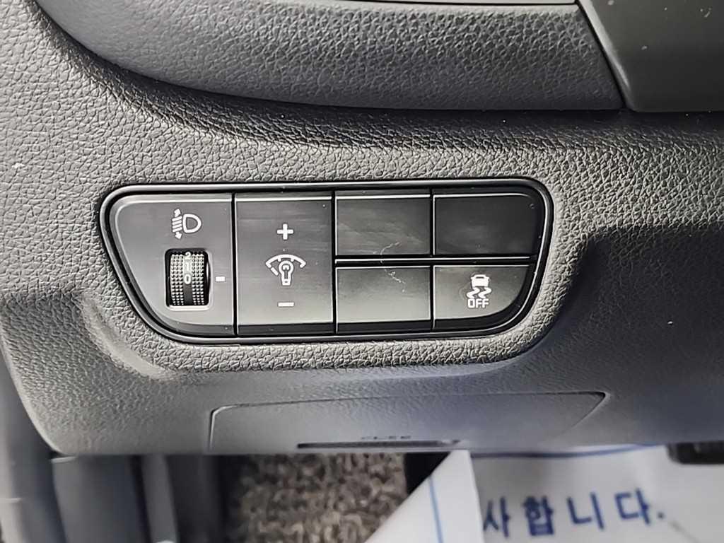 KIA Seltos 2023 Blanco - Importación desde Corea - HF Imports Iquique - Foto 18