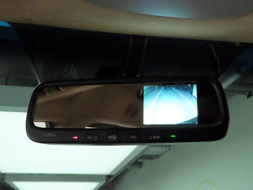 KIA Carnival - Vista 11