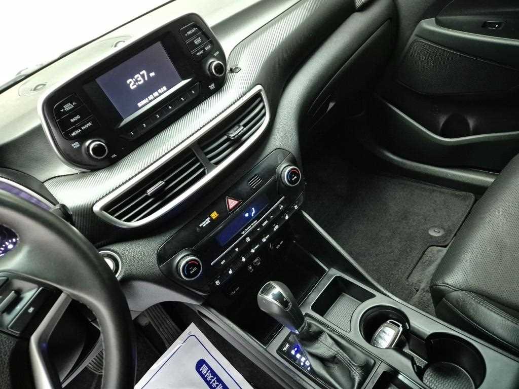 HYUNDAI Tucson - Vista 10