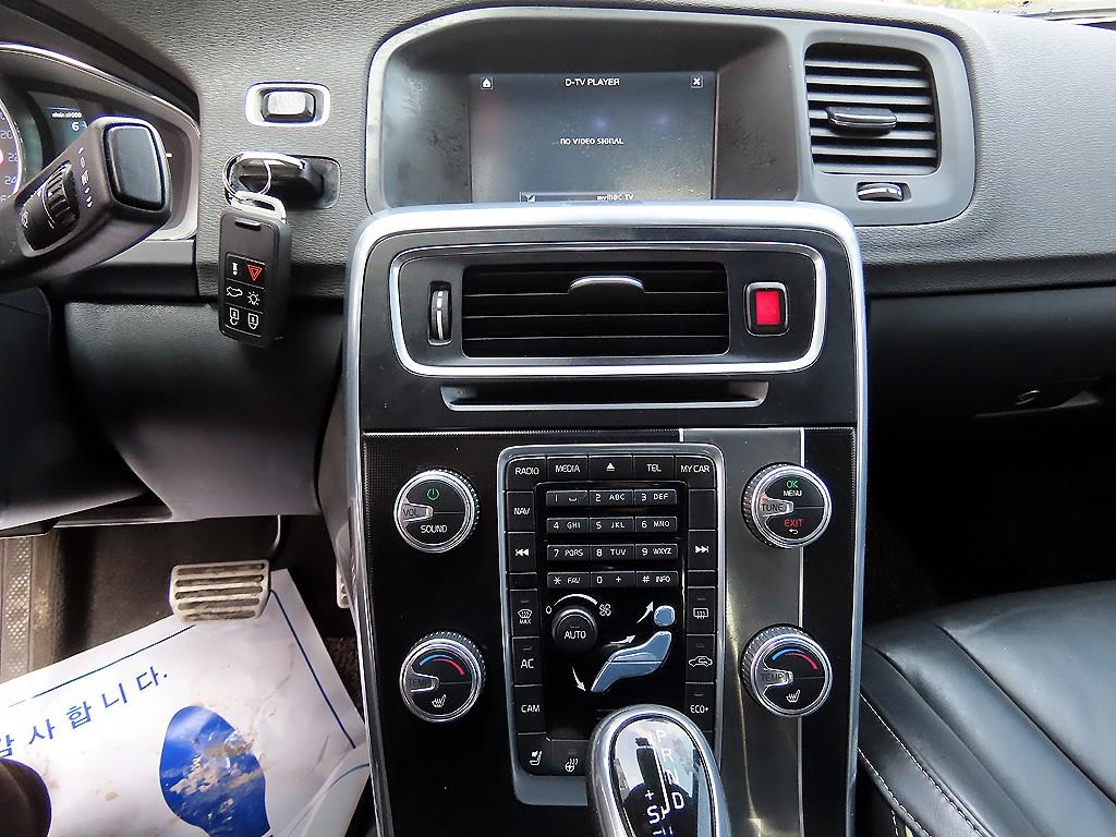 Volvo S60 2015 Negro - Importación desde Corea - HF Imports Iquique - Foto 13