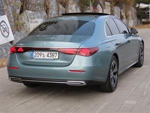 Mercedes Benz E class - Vista 6