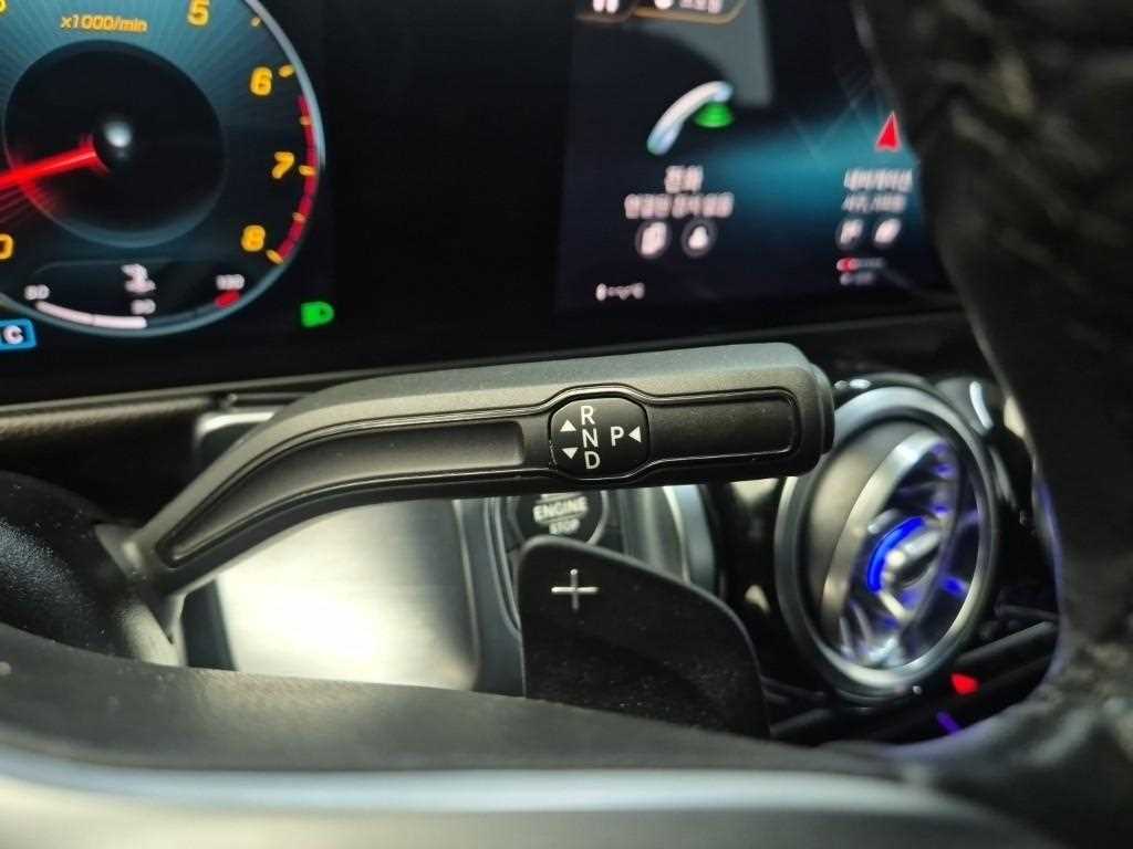 Mercedes Benz GLB Class - Vista 8