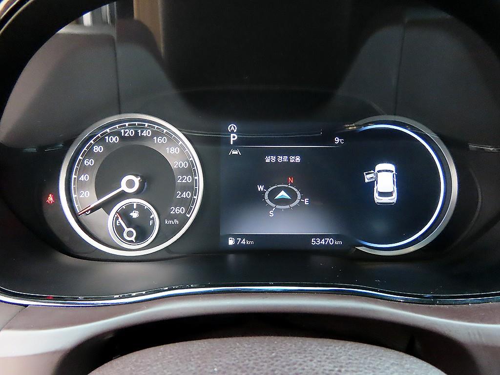 Genesis GV70 - Vista 9