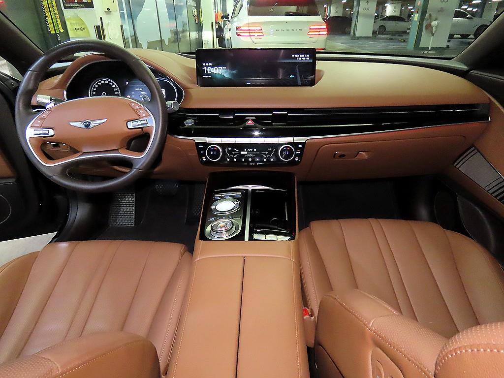 Genesis G80 - Vista 10