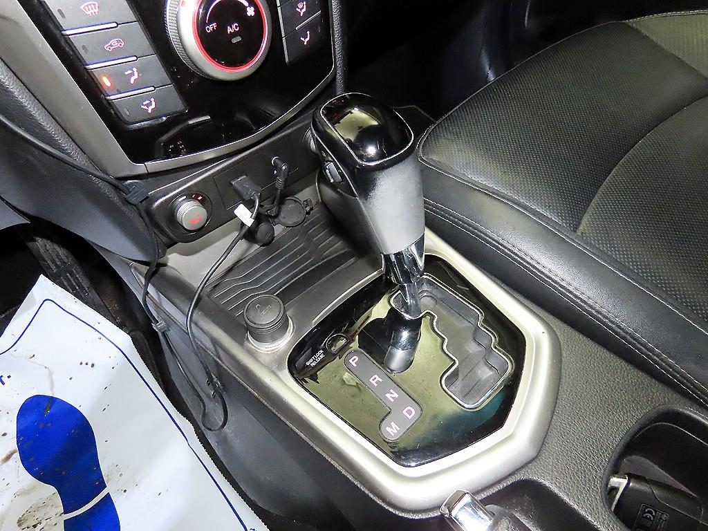 Ssangyong Tivoli - Vista 12