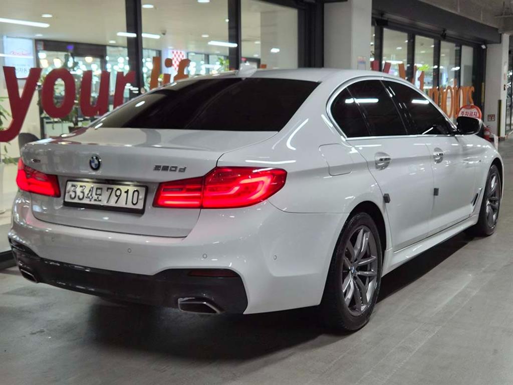 BMW 5 Series - Vista 4